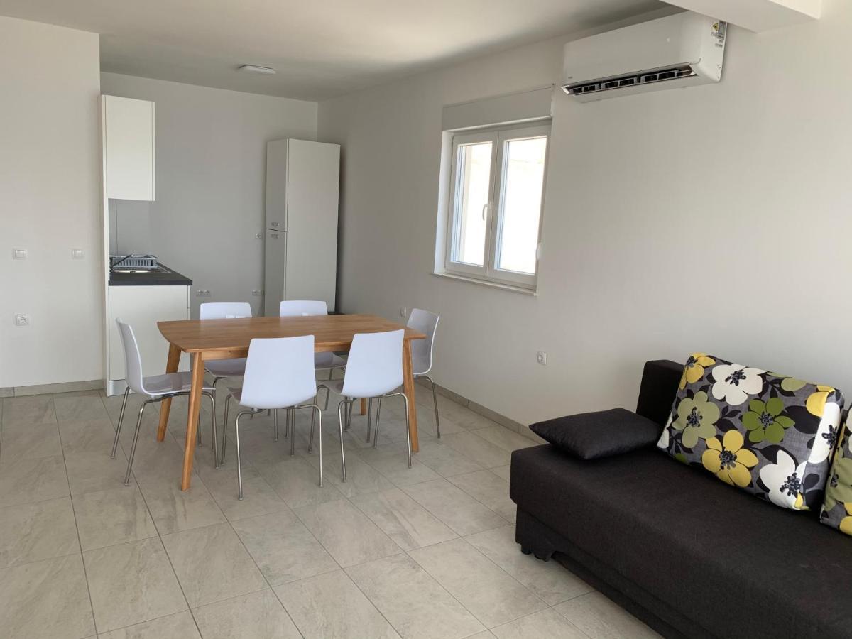 Elona Apartments เซลินา ภายนอก รูปภาพ