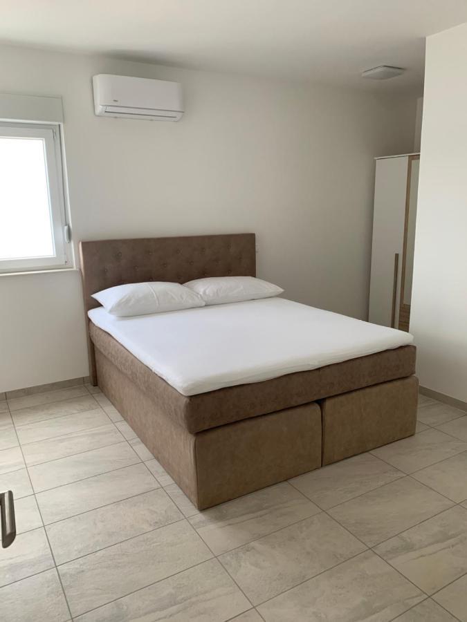 Elona Apartments เซลินา ภายนอก รูปภาพ